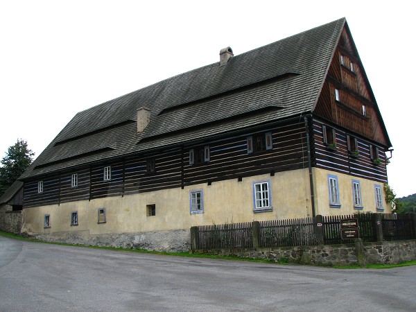 ČESKÉ STŘEDOHOŘÍ - BUKOVÁ 683 M